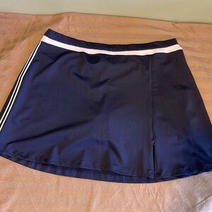 Danskin Now Ladies Skorts Size L